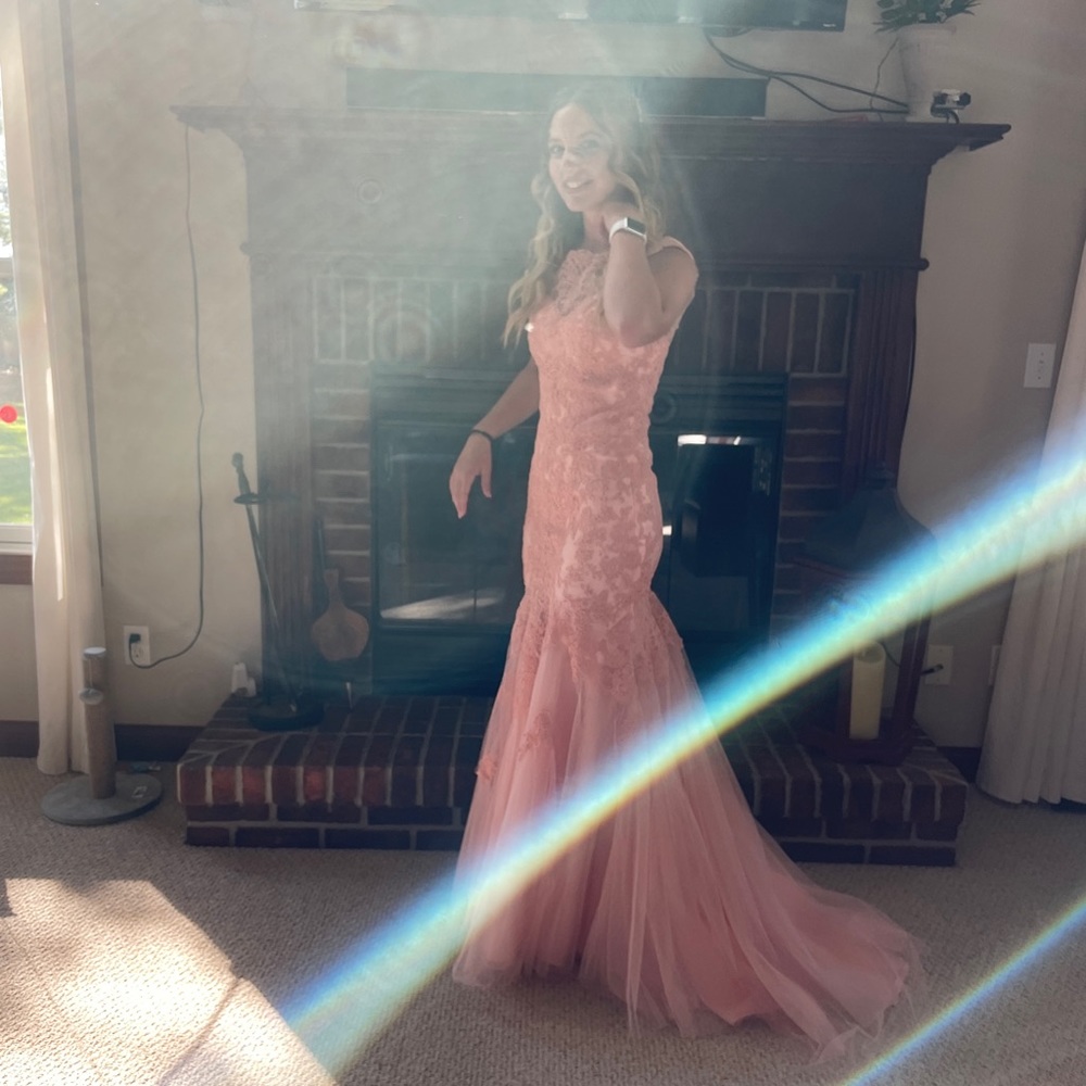 Pink lace mermaid prom dress! Size 1/2